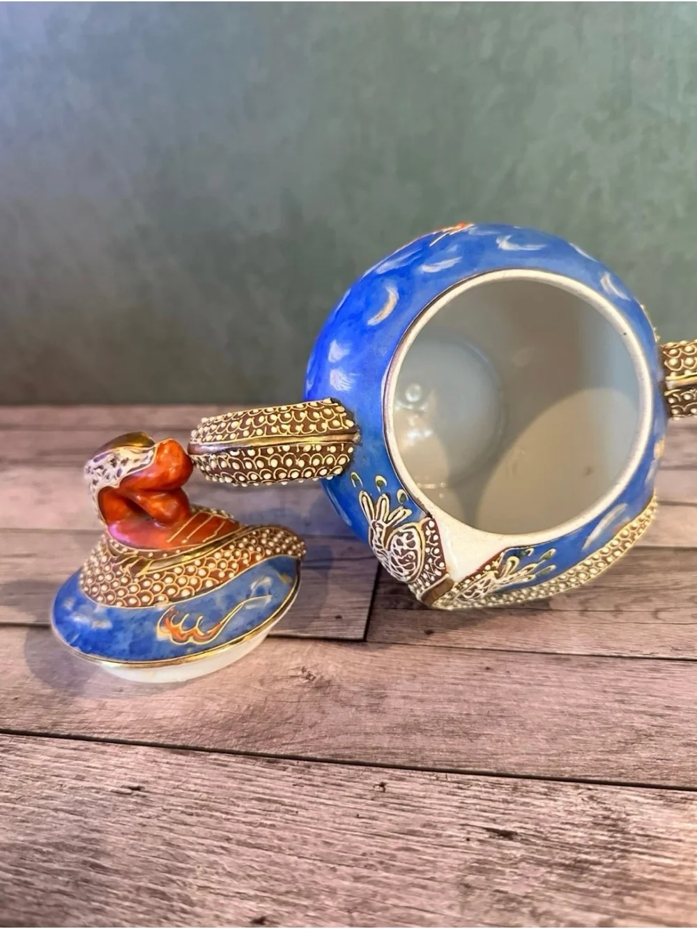 Unbranded beautiful vintage